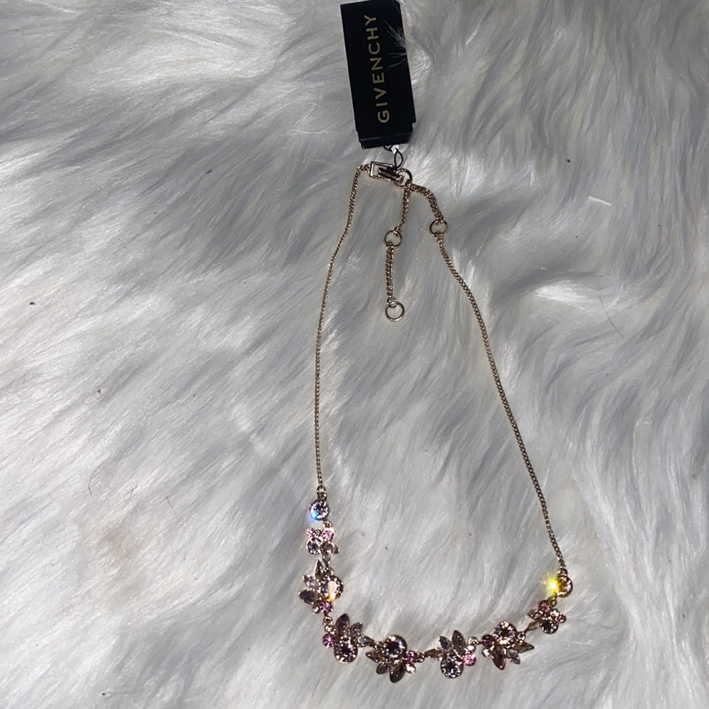 🔥Givenchy statement Necklace 🔥 - Picture 5 of 10
